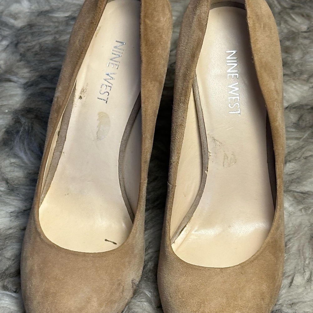 Nine West Tan Heels Classic Style